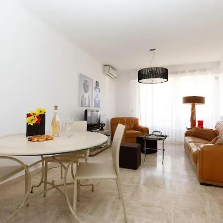 Апартаменты Spacious Luxury 2 Bdrm Next To Croisette
